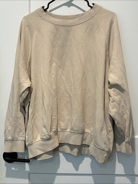 H&M Light Beige Crewneck Sweatshirt. B31